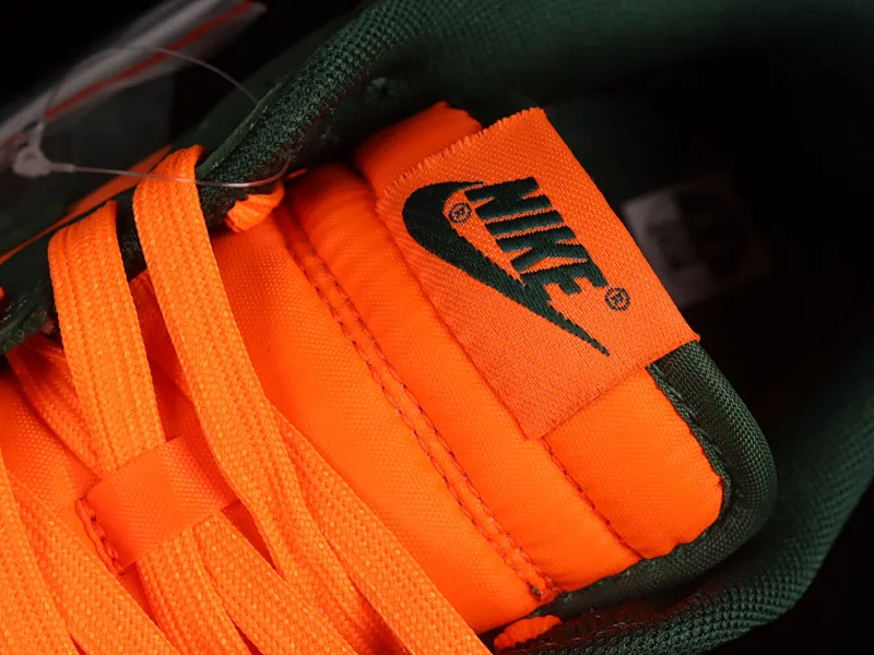 All Categories Nk SB Dunk Series Nk SB Dunk Low Low-top sneakers Nk SB Dunk Low "Miami Hurricanes" Orange-green SB low-top casual sneakers DD1391-300
